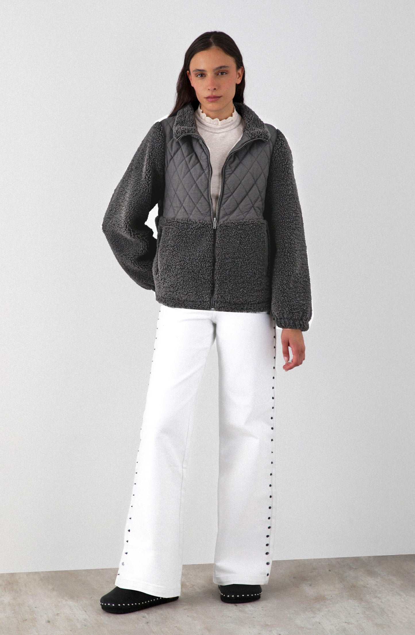 Corderito Acolchado Cuello Alto Gray