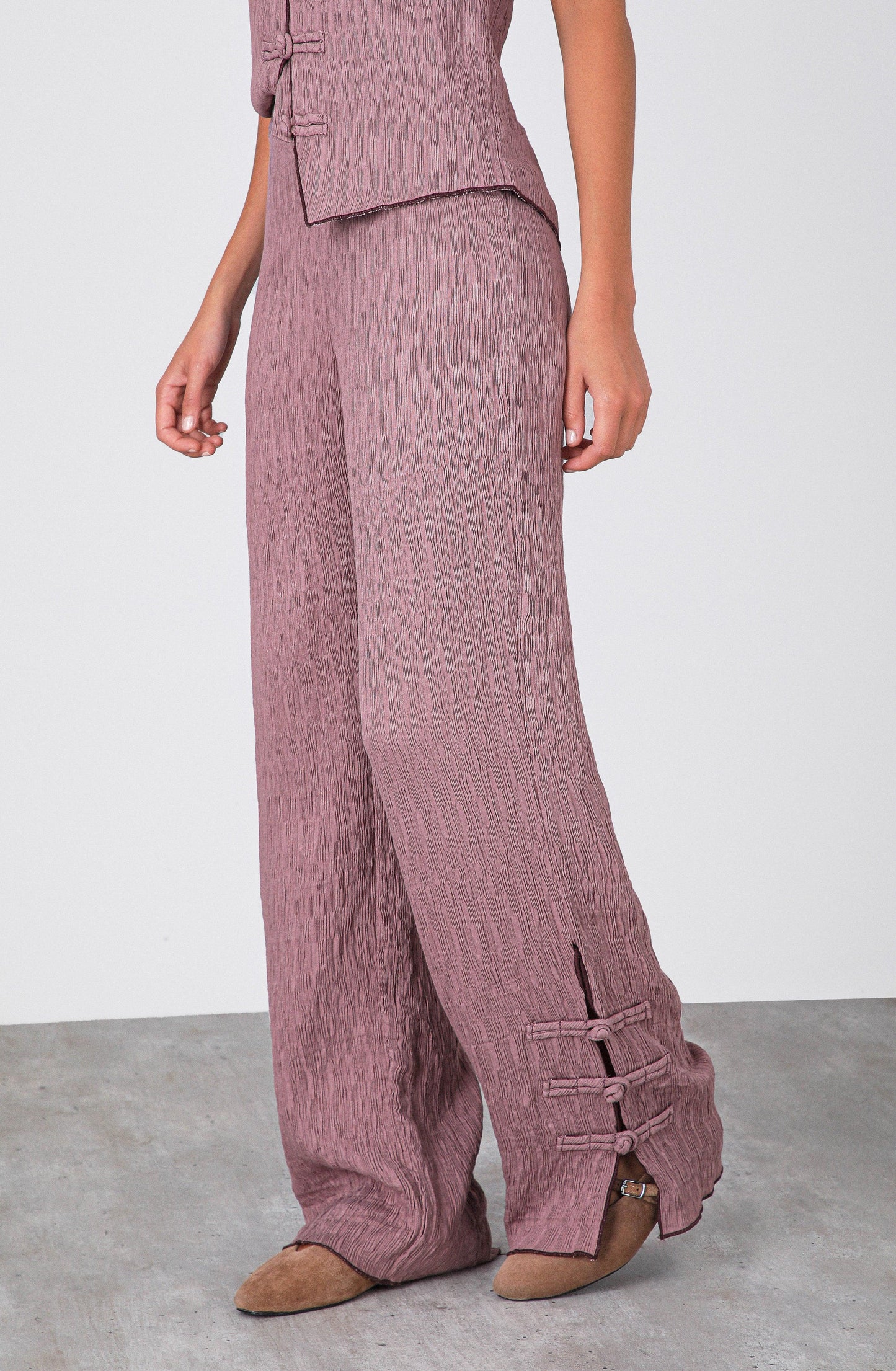 Pantalón Abertura Botón Lateral Rose