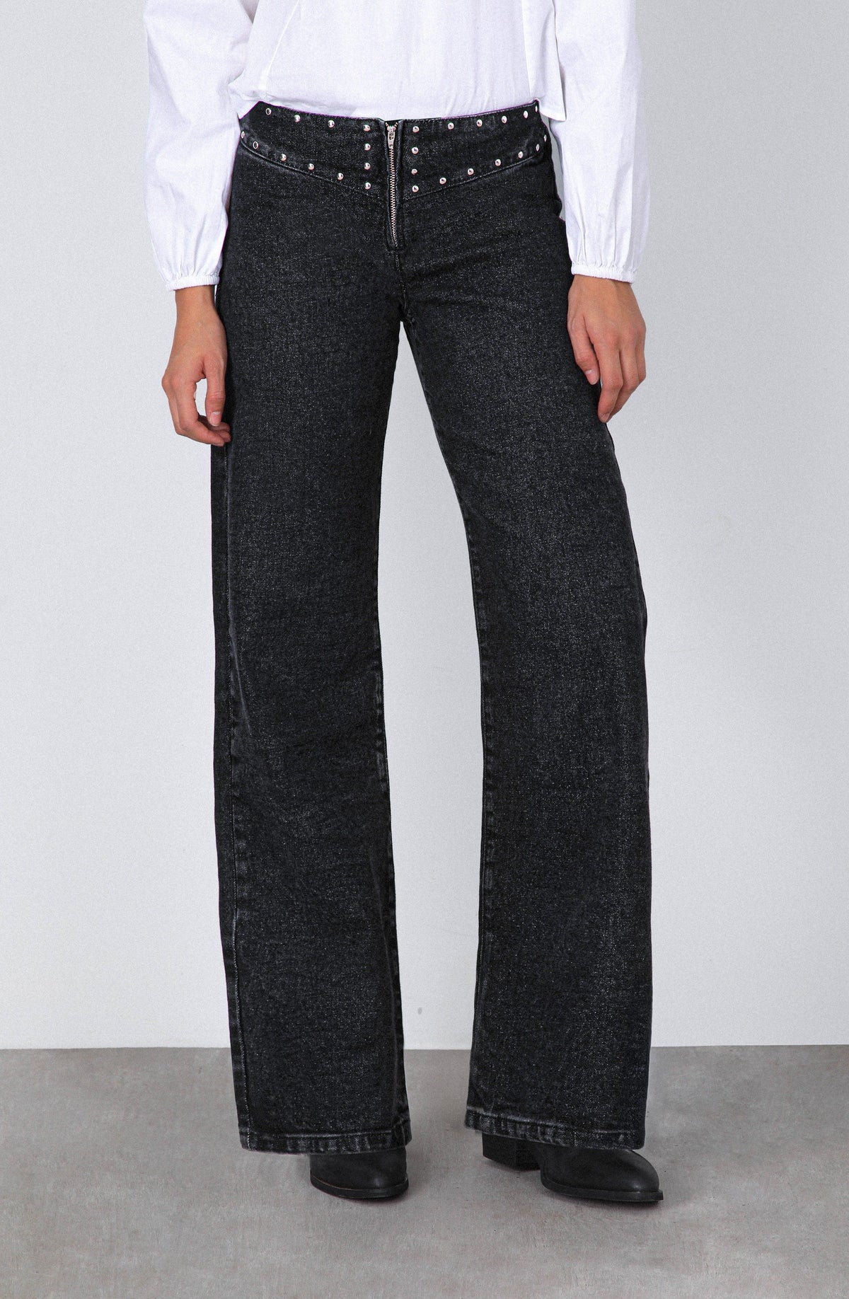 Pantalón Tachas Zipper Black
