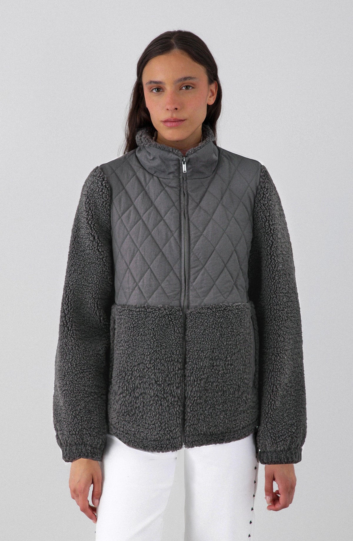 Corderito Acolchado Cuello Alto Gray