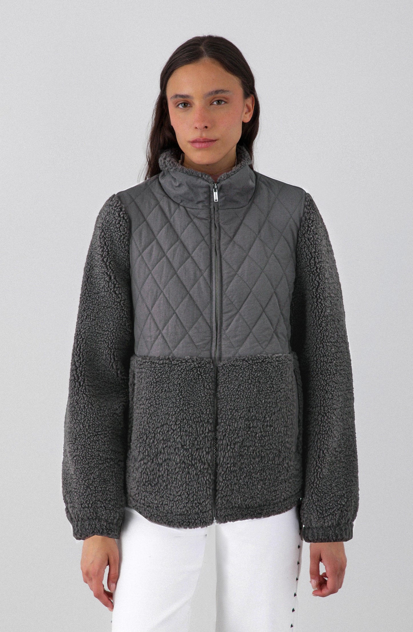 Corderito Acolchado Cuello Alto Gray