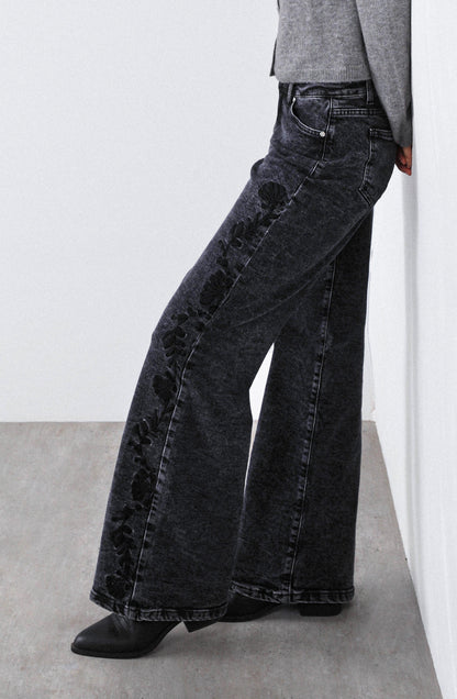 Pantalón Bordado Floral Grey