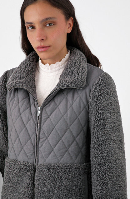 Corderito Acolchado Cuello Alto Gray