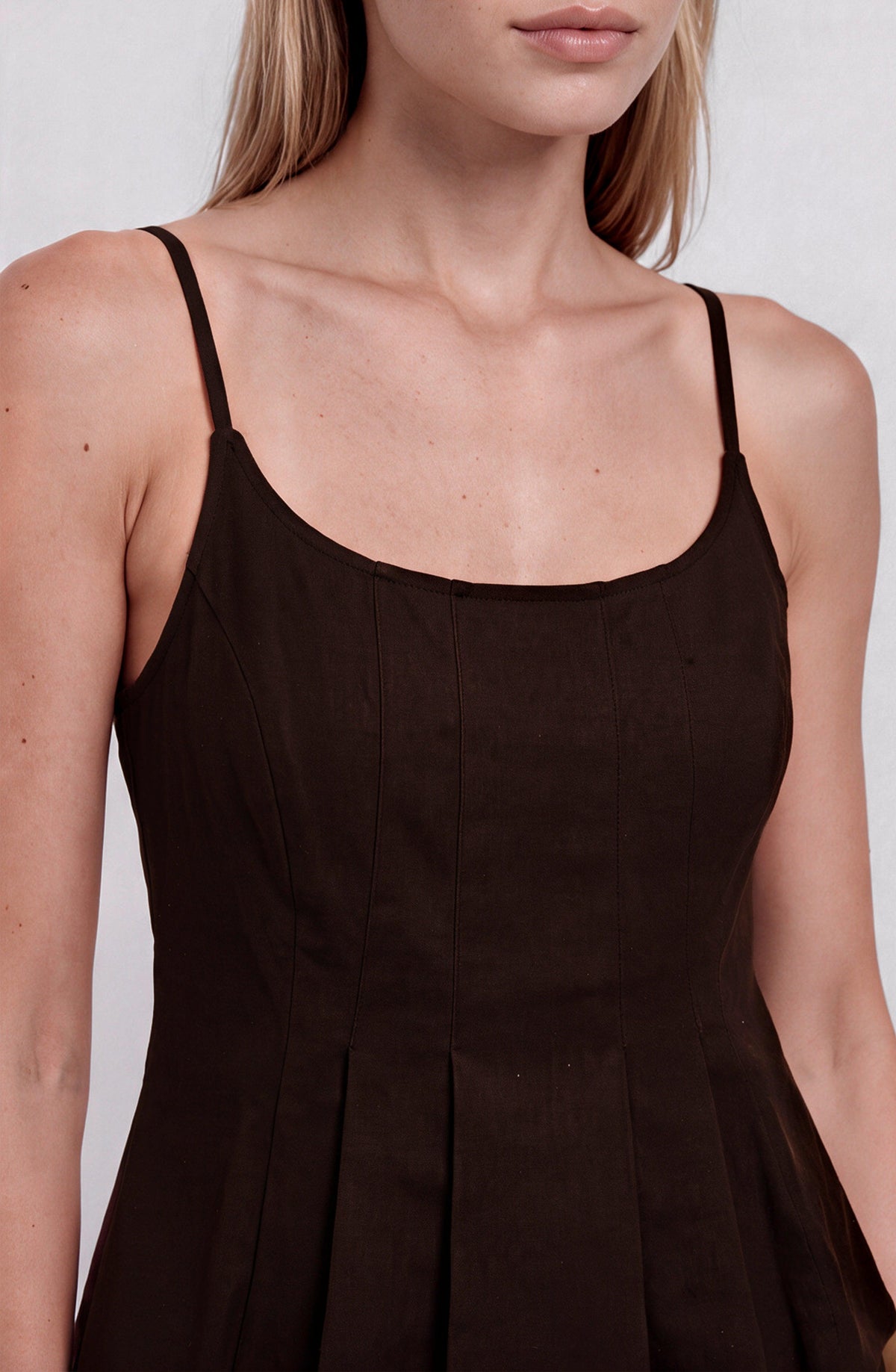 Top Ajustado Plisado Brown