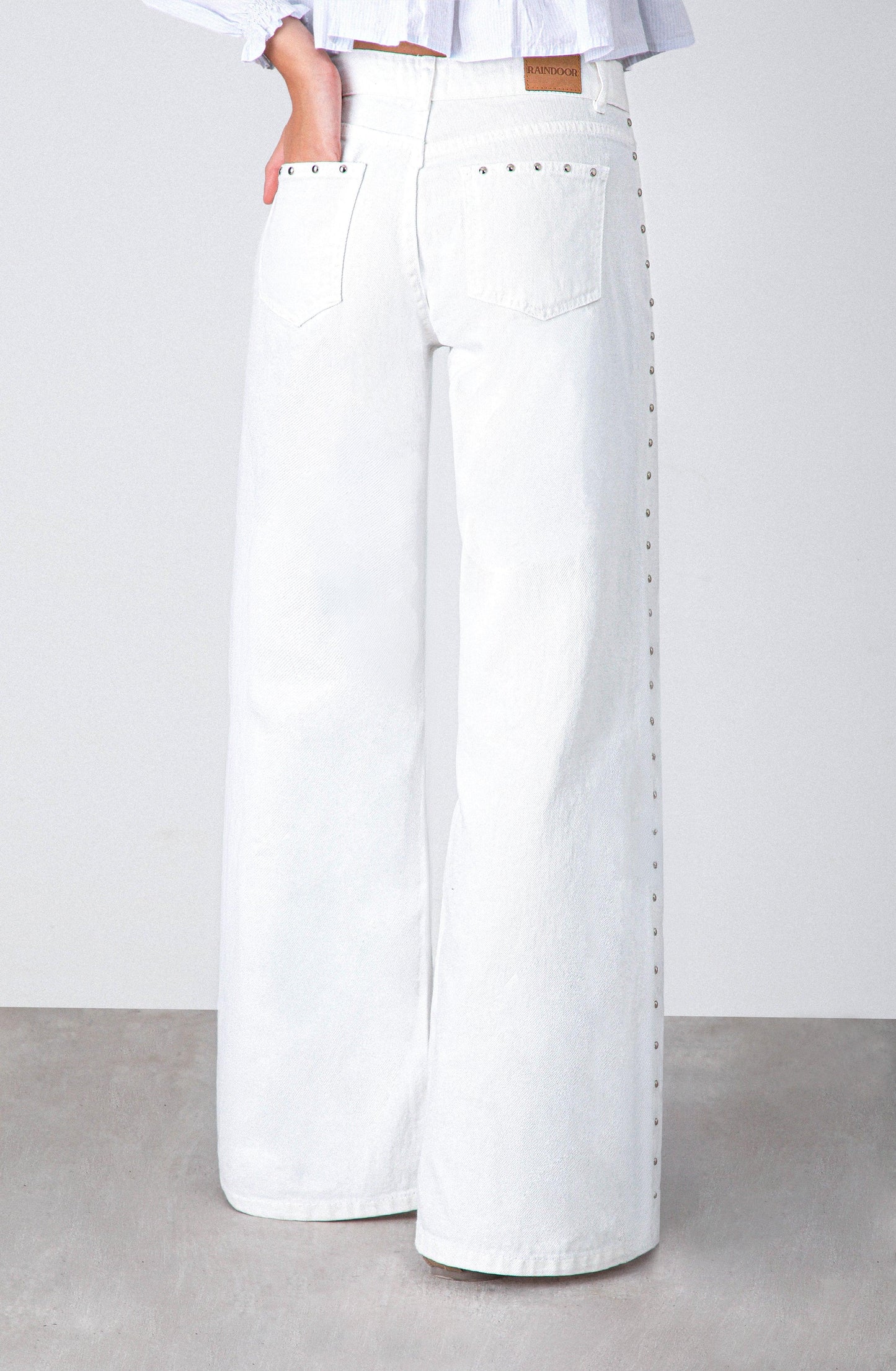 Pantalón Tachas Frontales White