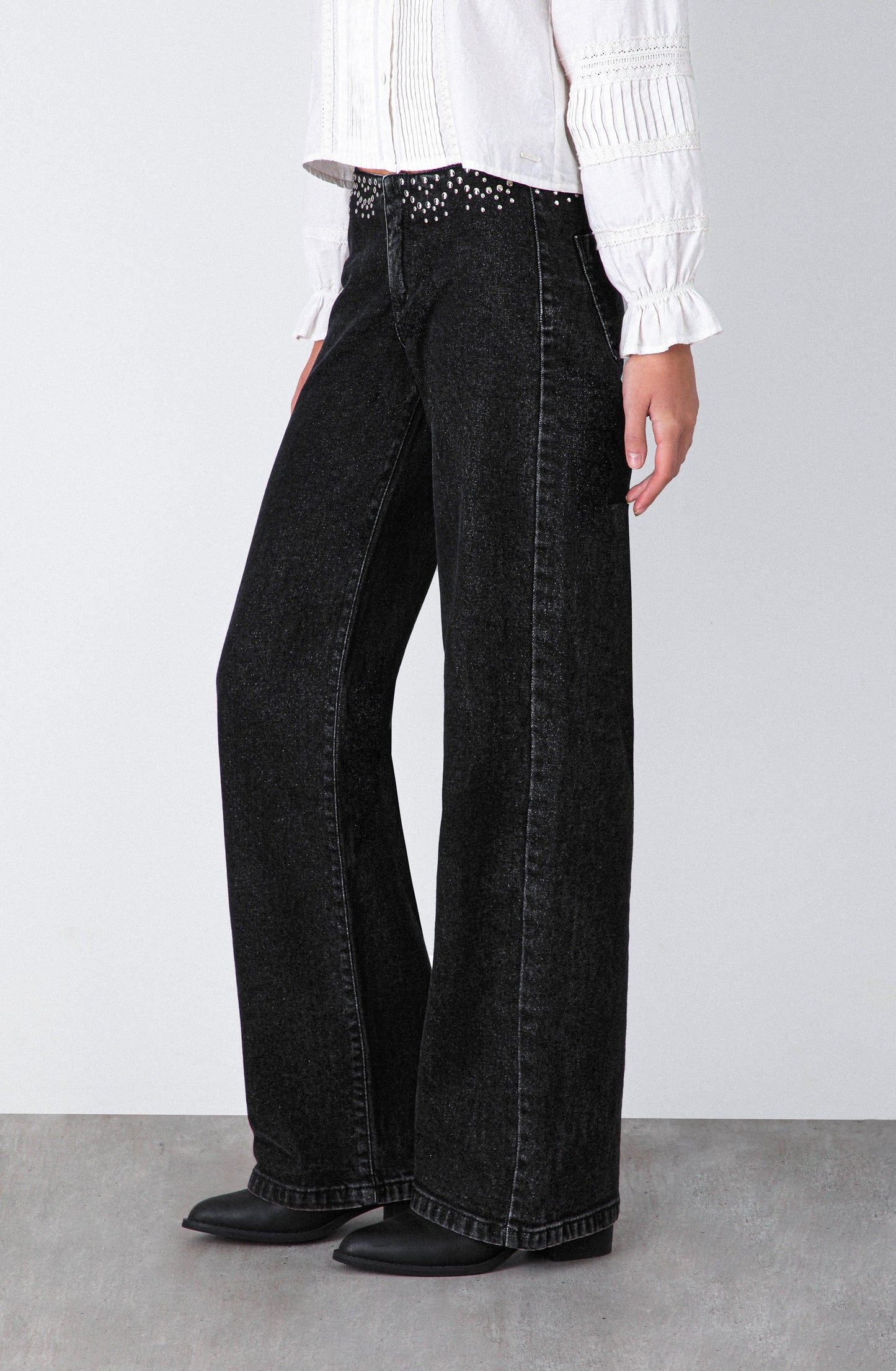 Pantalón Cinturón Tachas Grey
