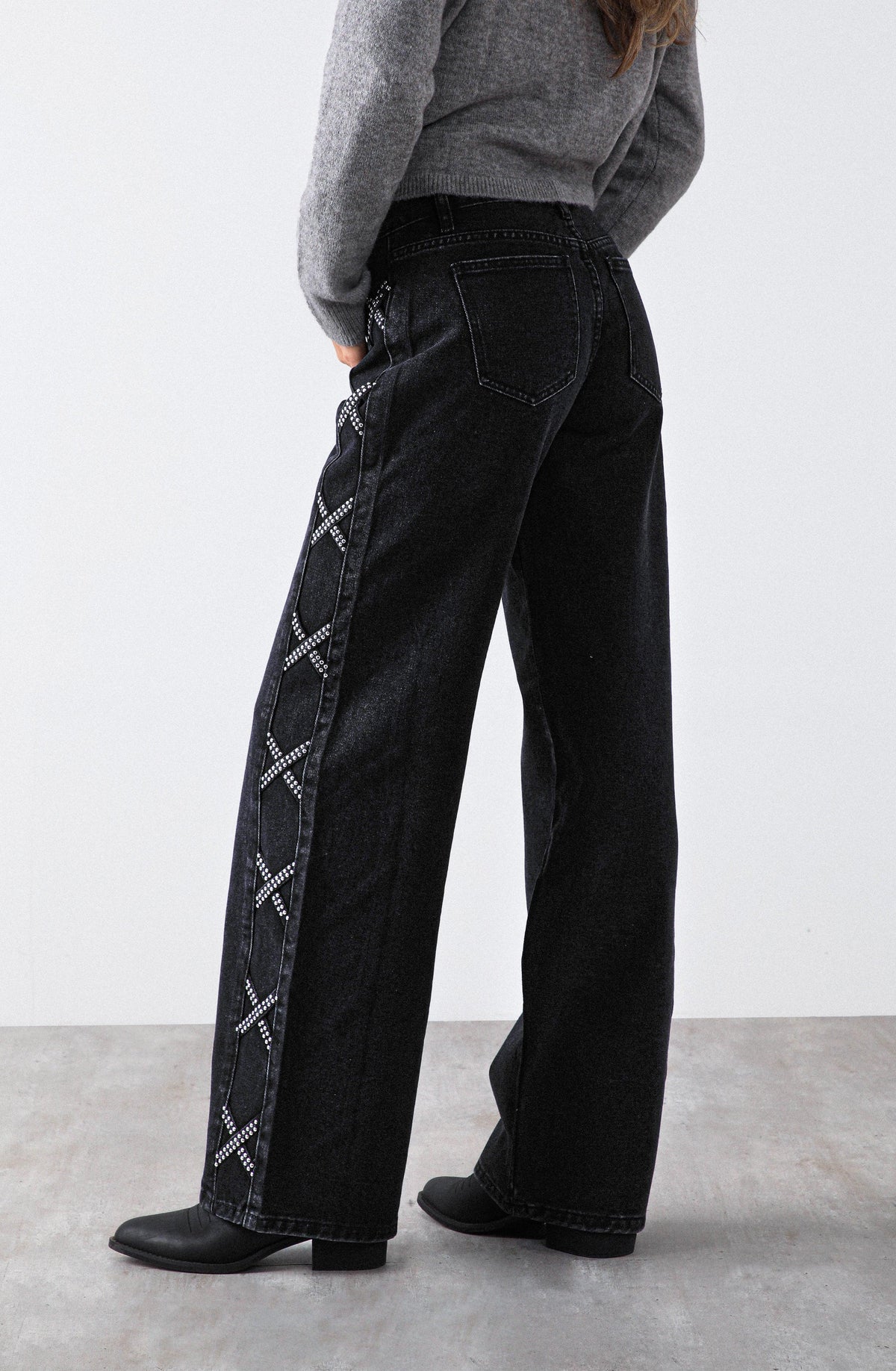 Pantalón Franja Lateral Tachas Black