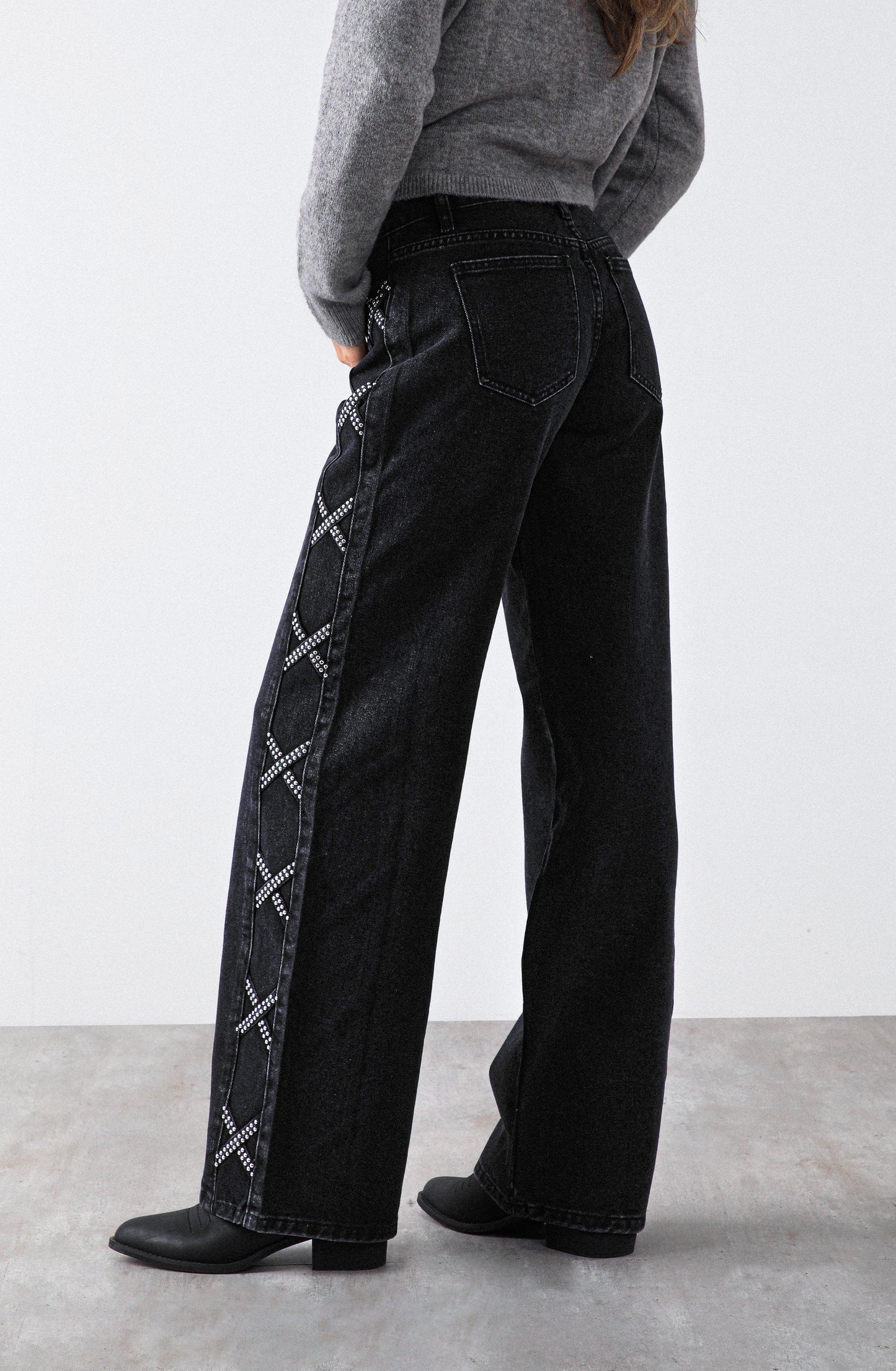 Pantalón Franja Lateral Tachas Black