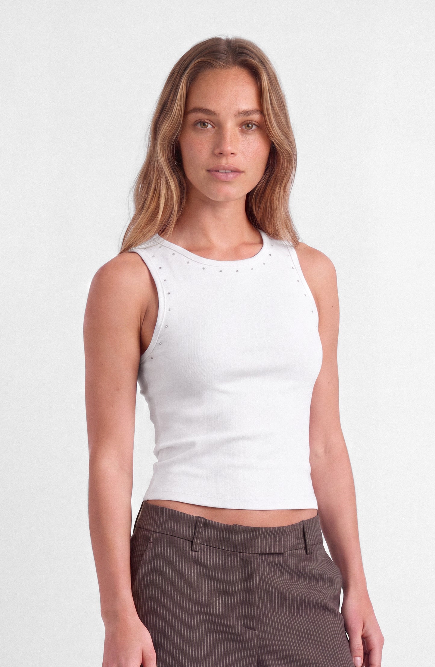 Remera Tank Tachas White
